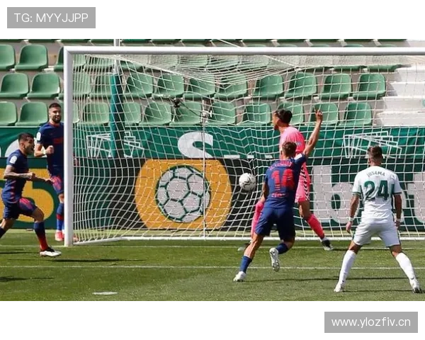 塞维利亚财政危机影响显现，球队阵容稳定性面临考验